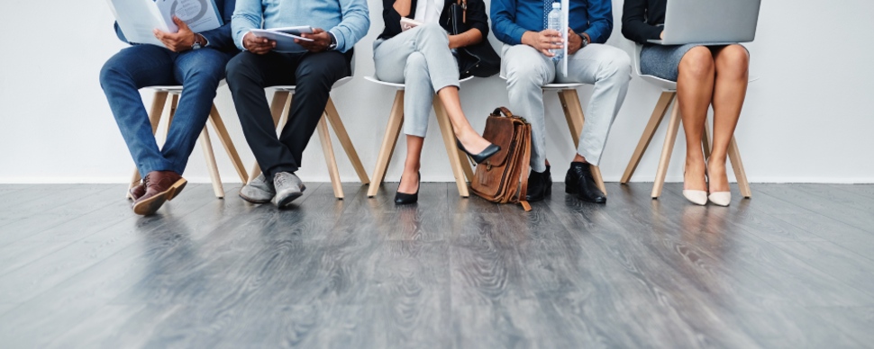 Skills employers want - What employers can do Fila di candidati in attesa di un colloquio