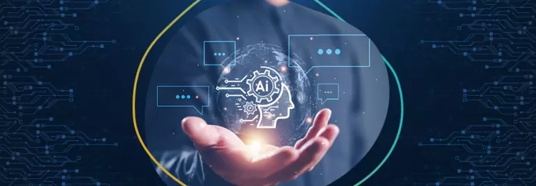 Unità di intelligenza artificiale tenuta in mano con sfondo tecnologico.