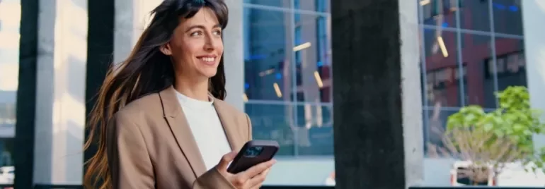 Project Manager mentre lavora da remoto al telefono